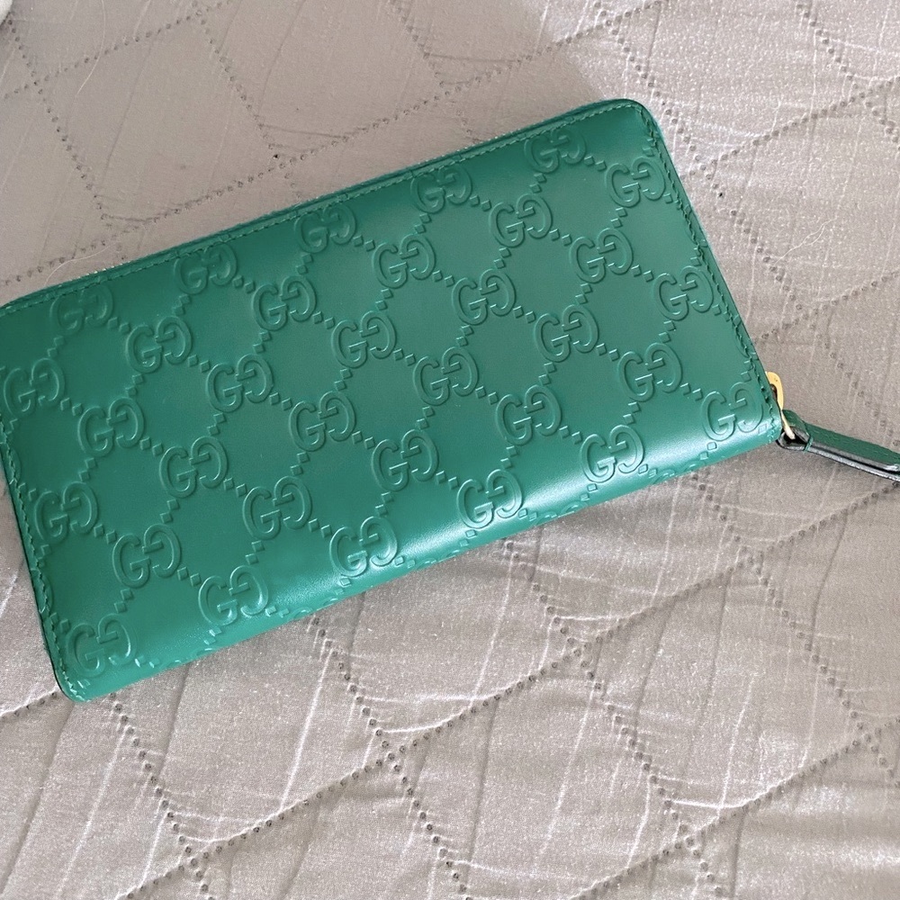 Authentic Gucci Wallet